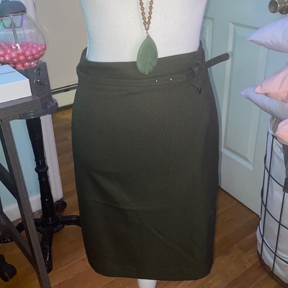 H&M olive green skirt